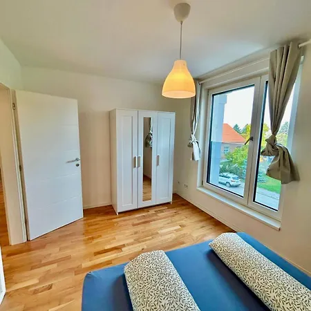 Lejlighed Modern Spacious With Free Parking Gerasdorf bei Wien