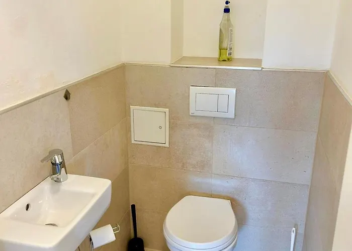 Lejlighed Modern Spacious With Free Parking