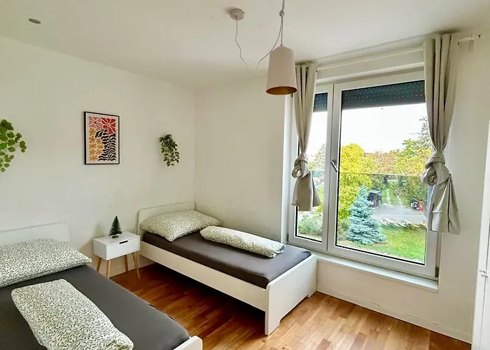 Lejlighed Modern Spacious With Free Parking *