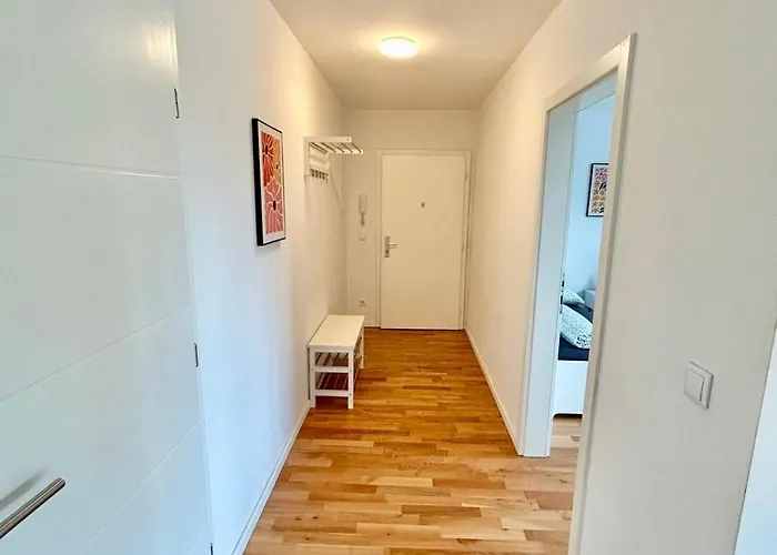 Lejlighed Modern Spacious With Free Parking Gerasdorf bei Wien