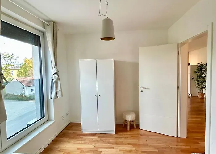 Modern Spacious With Free Parking Gerasdorf bei Wien