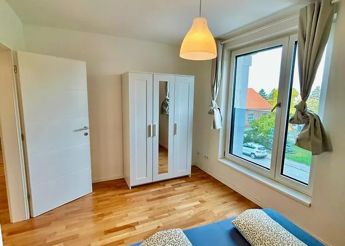 Lejlighed Modern Spacious With Free Parking Gerasdorf bei Wien