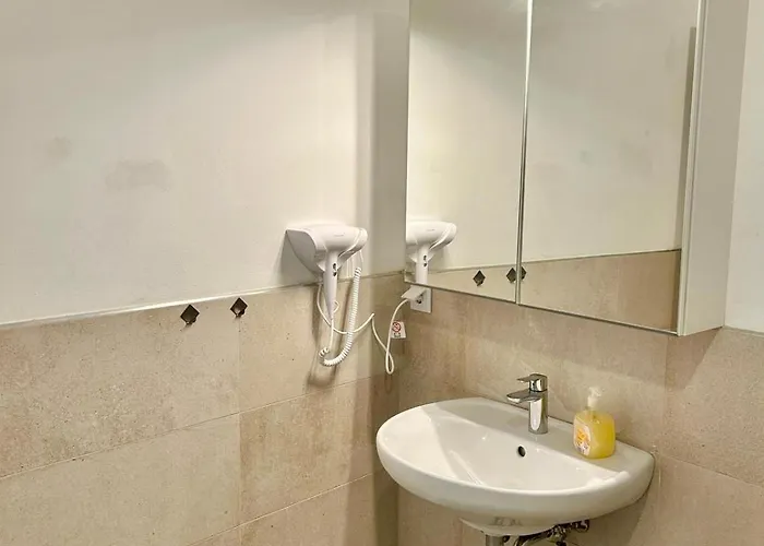 Modern Spacious With Free Parking Lejlighed Gerasdorf bei Wien